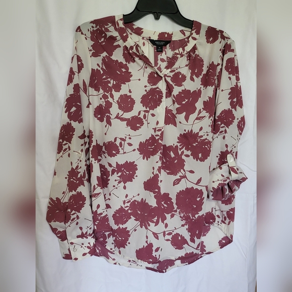 Simply Vera Vera Wang Tops - Simply Vera Wang Womens Ivory Pink Floral Long Sleeve‎ Chiffon Blouse M Career